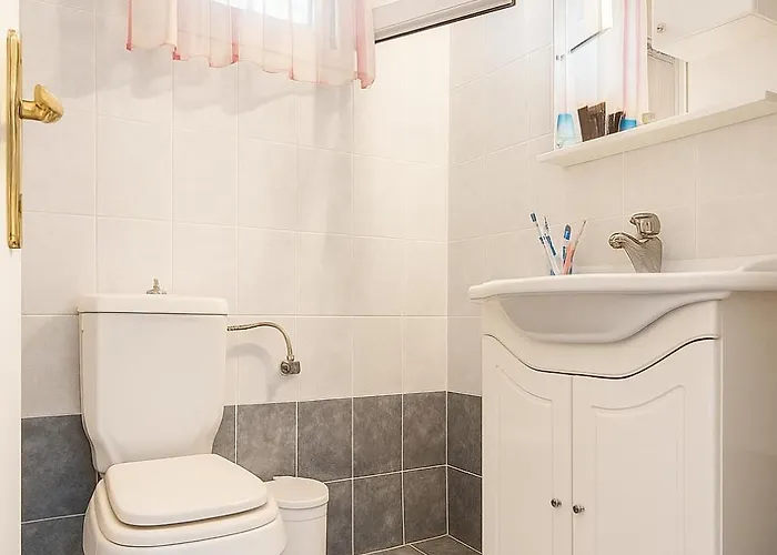 Alba Apartman Néa Meságkala